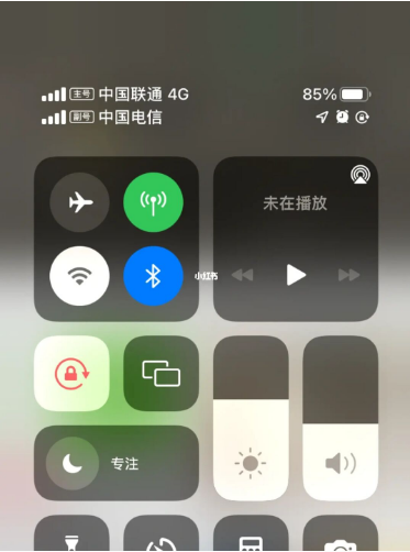 九龙坡苹果手机维修分享iPhone双卡信号解决办法 
