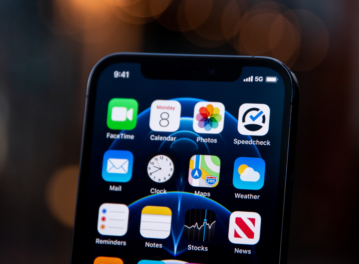 九龙坡苹果手机维修分享为什么 iPhone 12 在冬季会自动关机 